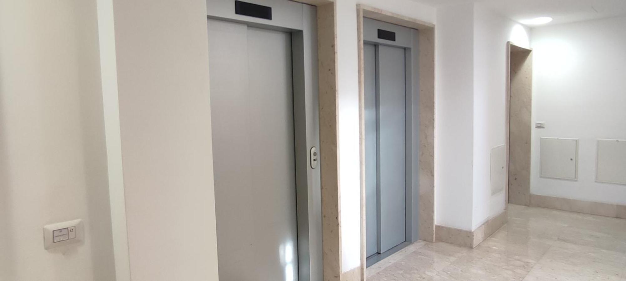 Appartamento Eur Laurentina Luminoso Fino A 5 Ospiti